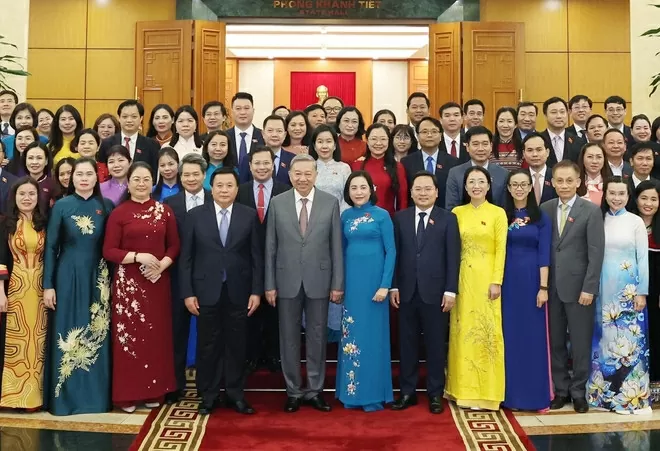 Party chief urges young lawmakers to drive innovation, reform