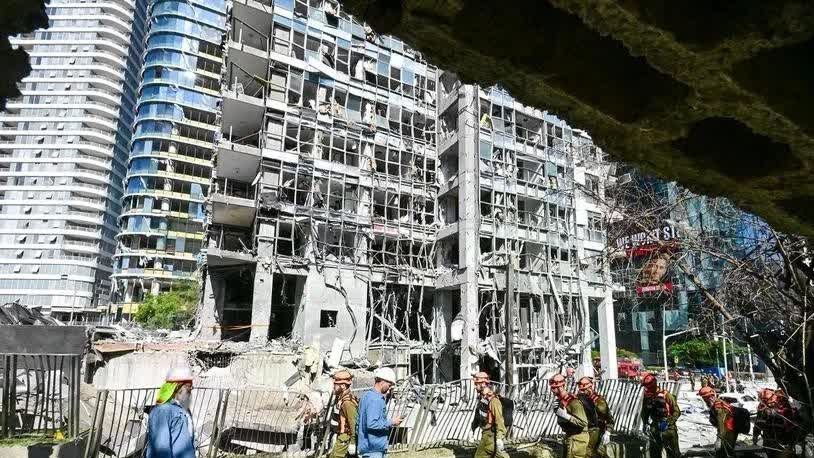 Nearly 50 Vietnamese citizens safely enter Egypt thanks to help from Vietnamese Embassy