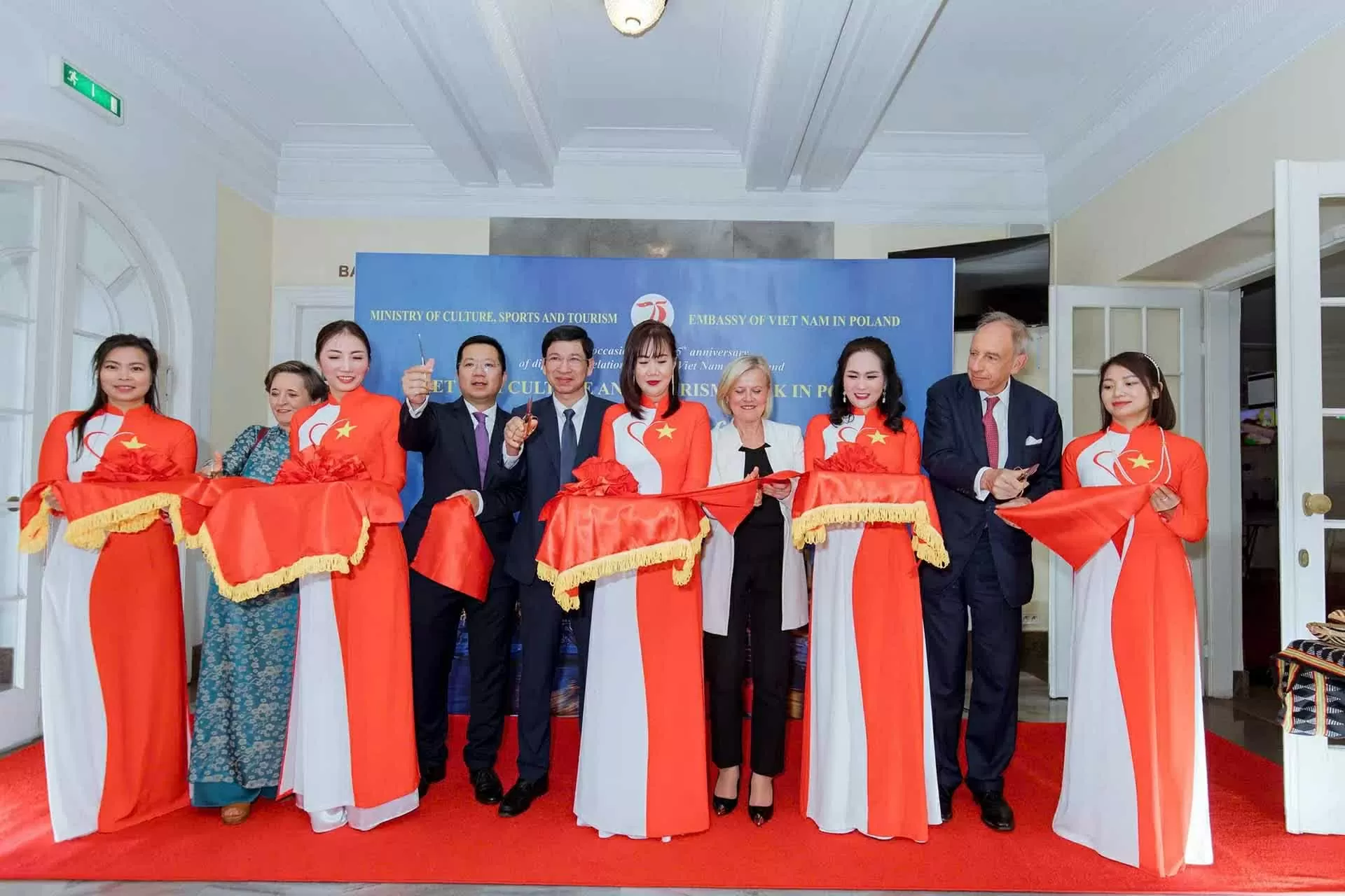 Special art program to celebrate 75 years of Vietnam-Poland diplomatic relations