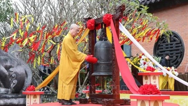 Some 18,500 pagodas in Vietnam to ring bells to pray for national peace, prosperity