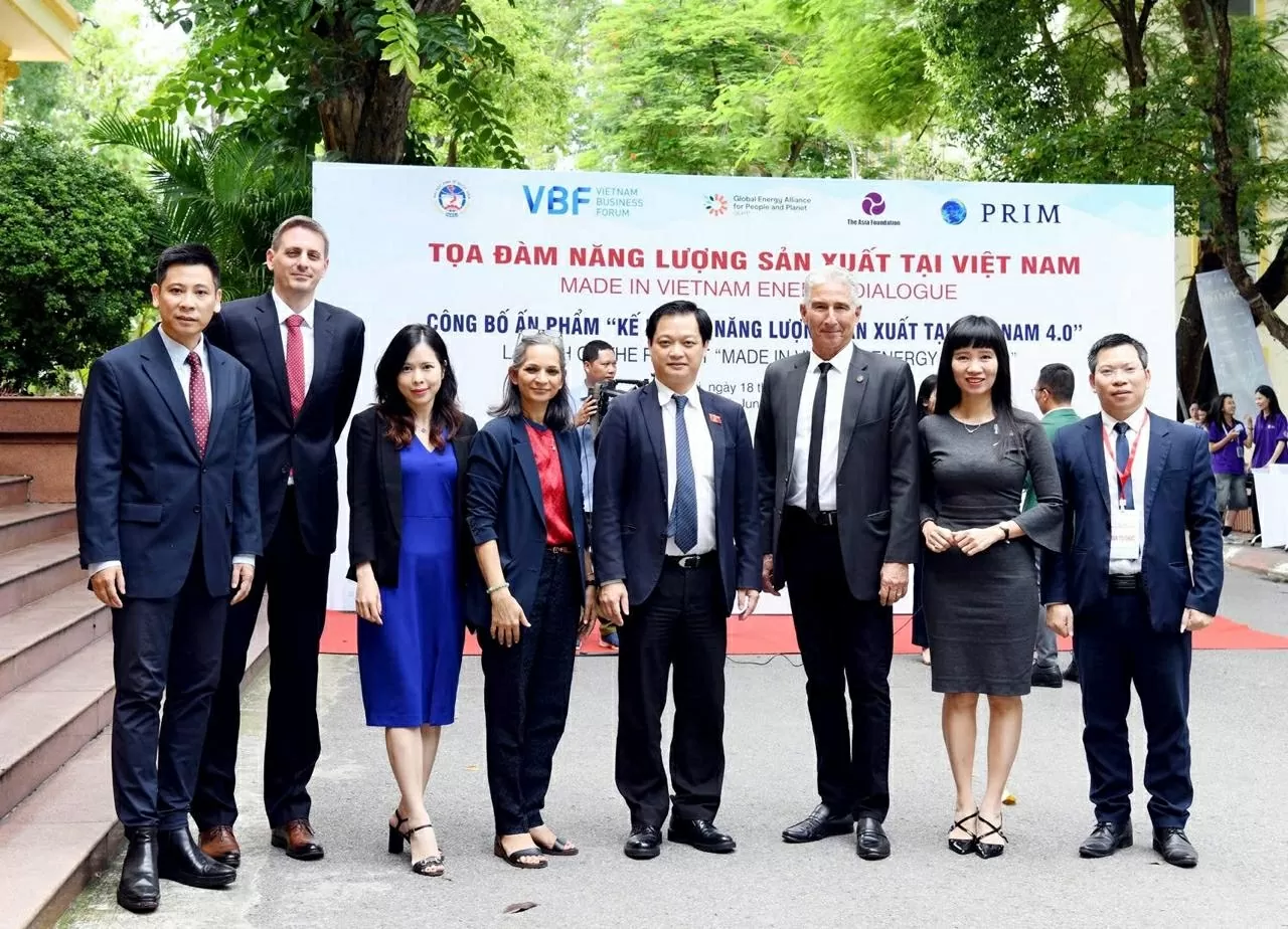 ‘Made-in-Vietnam energy’ Dialogue with focus on policy, investment and reform ‘Made-in-Vietnam energy’ Dialogue with focus on policy, investment and reform