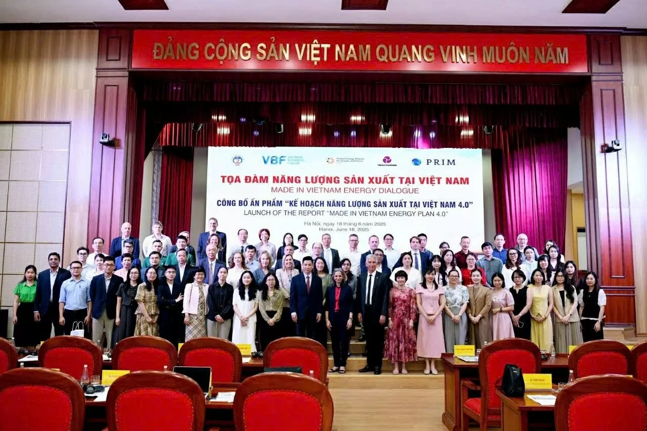 ‘Made-in-Vietnam energy’ Dialogue with focus on policy, investment and reform ‘Made-in-Vietnam energy’ Dialogue with focus on policy, investment and reform