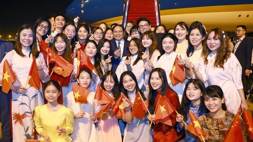 Prime Minister Pham Minh Chinh arrives in Hanoi, concluding working trip to China