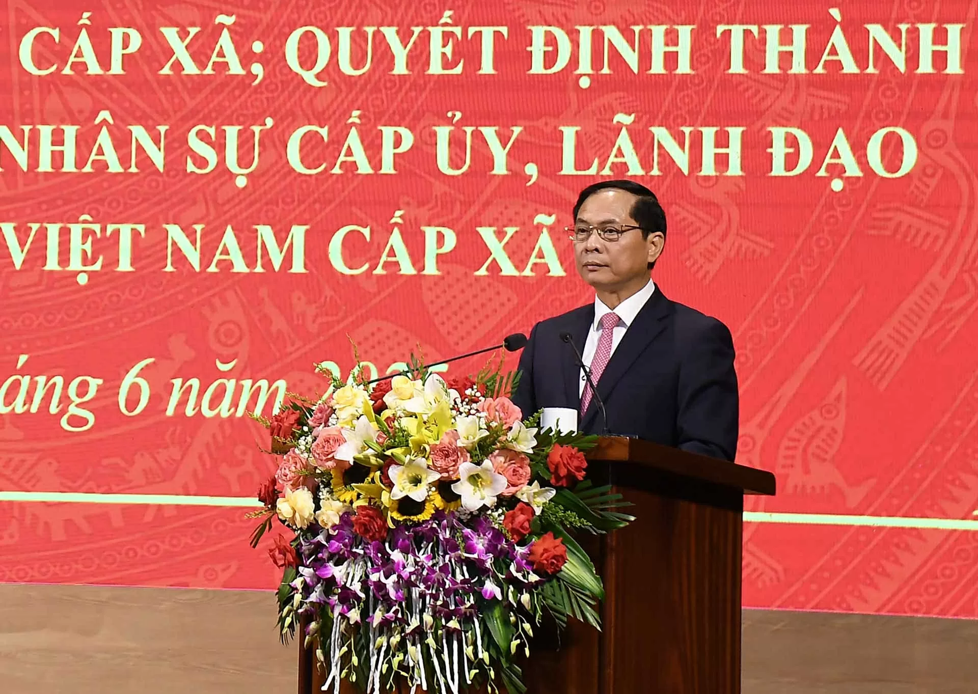 National landscape reorganisation and power of solidarity: Party vision aligned with people's will