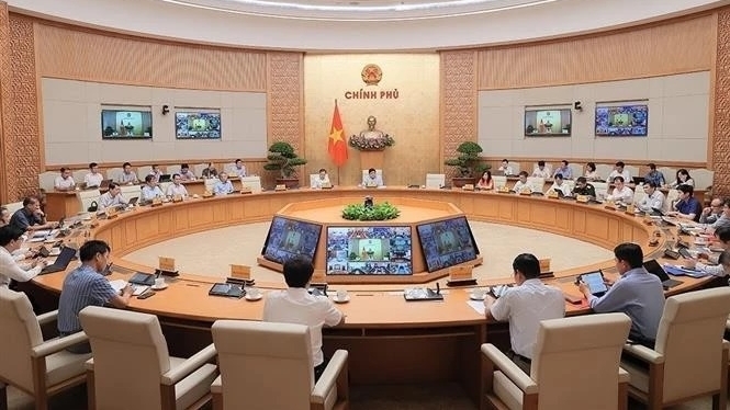 Deputy PM Nguyen Chi Dung chairs a meeting on effective operation of two‑tier local governance model