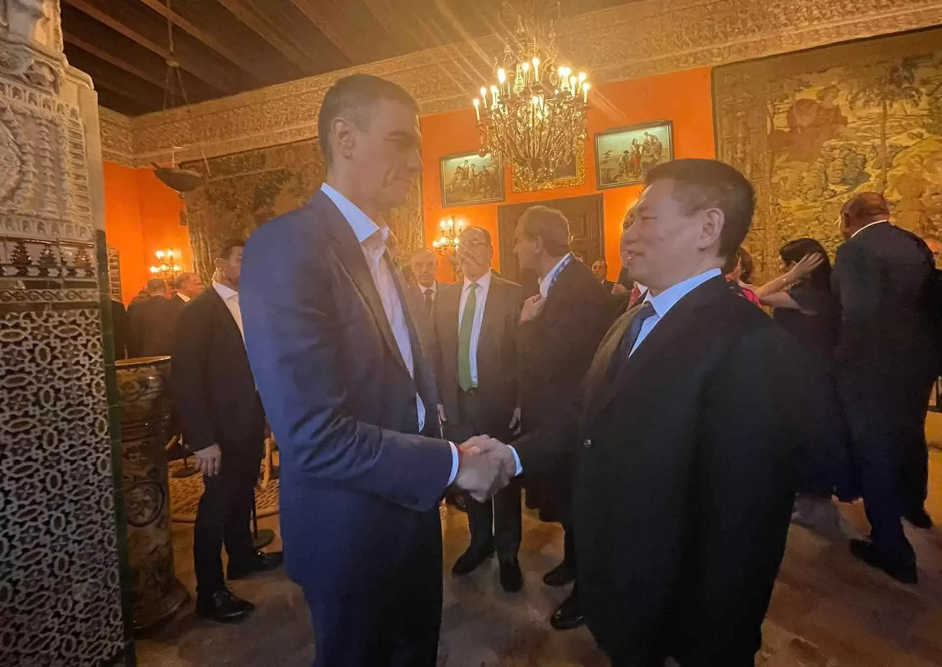 Spain attaches great importance to and pays great attention to promoting relations with Vietnam Spain attaches great importance to and pays great attention to promoting relations with Vietnam