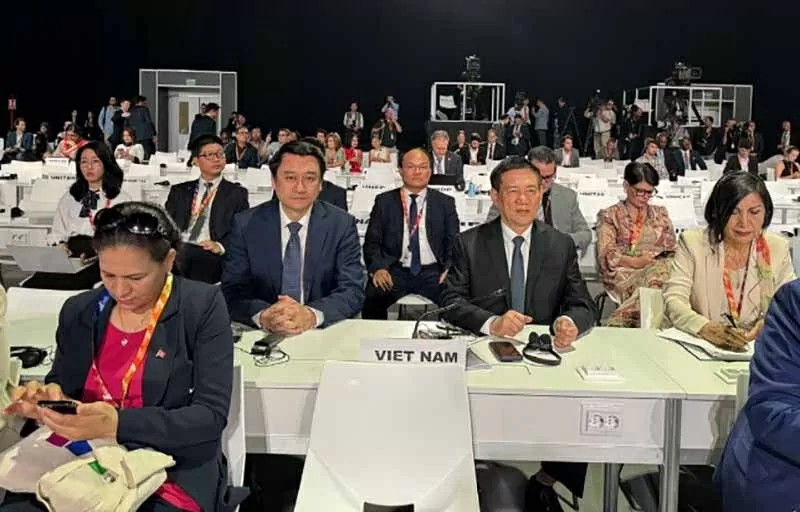 Deputy PM Ho Duc Phoc attends FfD4, calling for joint efforts to promote multilateralism