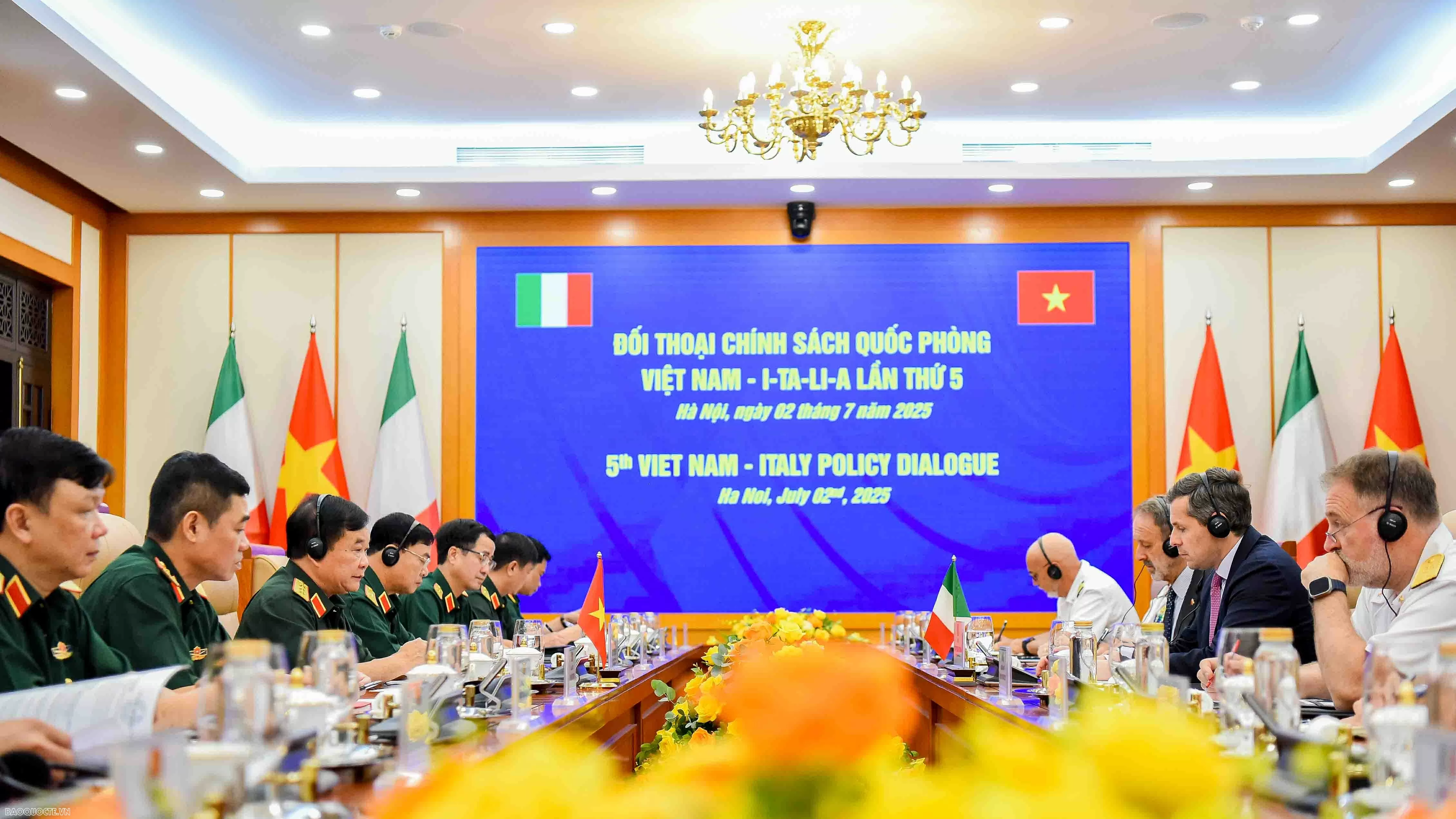 Vietnam, Italy officials hold 5th defence policy dialogue in Hanoi