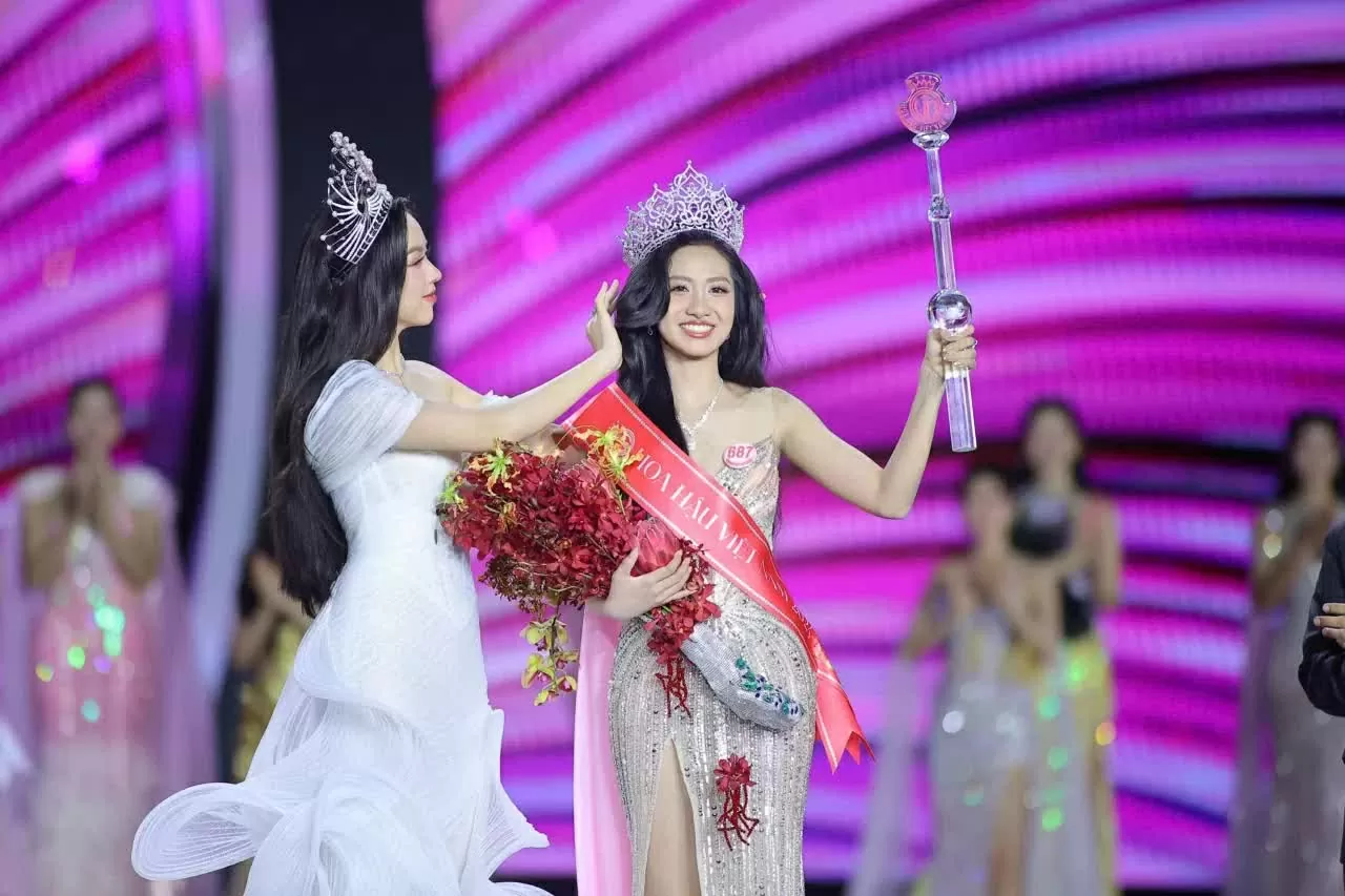 The pure beauty of Miss Ha Truc Linh The pure beauty of Miss Ha Truc Linh