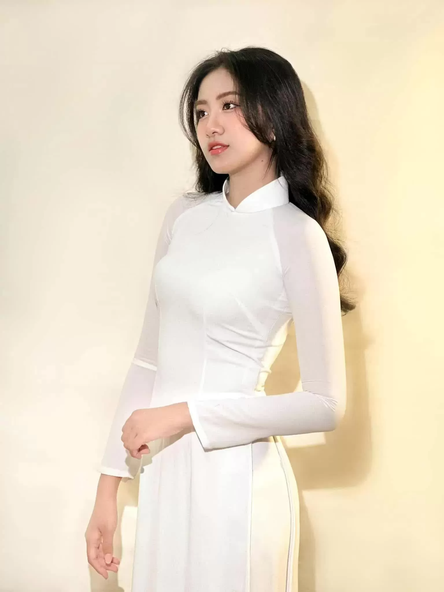 The pure beauty of Miss Ha Truc Linh