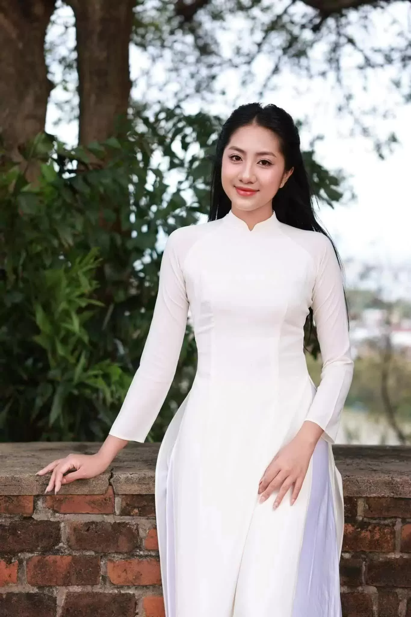 The pure beauty of Miss Ha Truc Linh