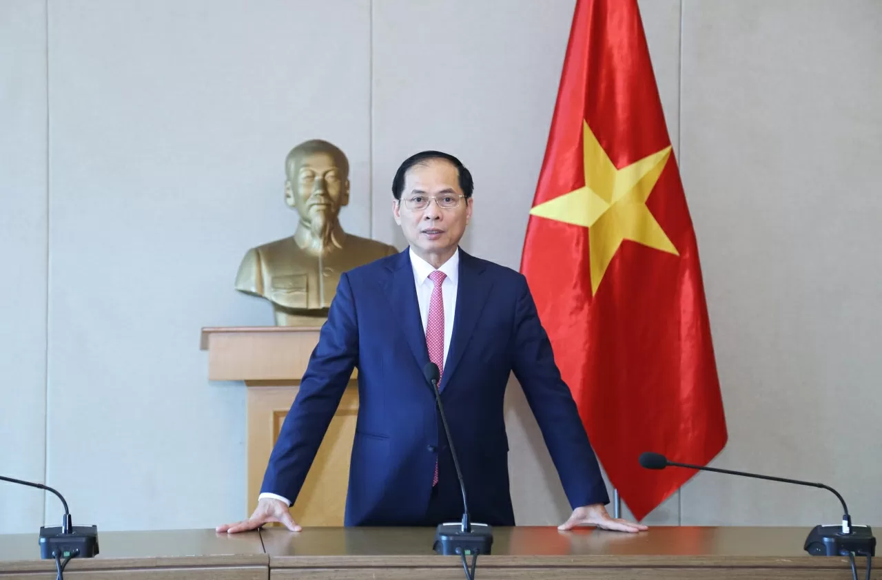 Presentation of the appointment decision for the Director General of the Department of Cryptography and Information Technology Appointment for the Director General of the Department of Cryptography and Information Technology