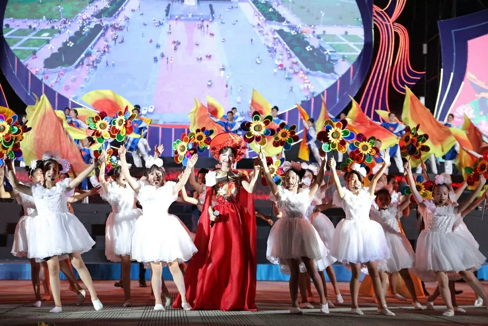 Art program celebrates establishment of new Bac Ninh Province: Confidence in integration and development Art program celebrates establishment of new Bac Ninh Province: Confidence in integration and development