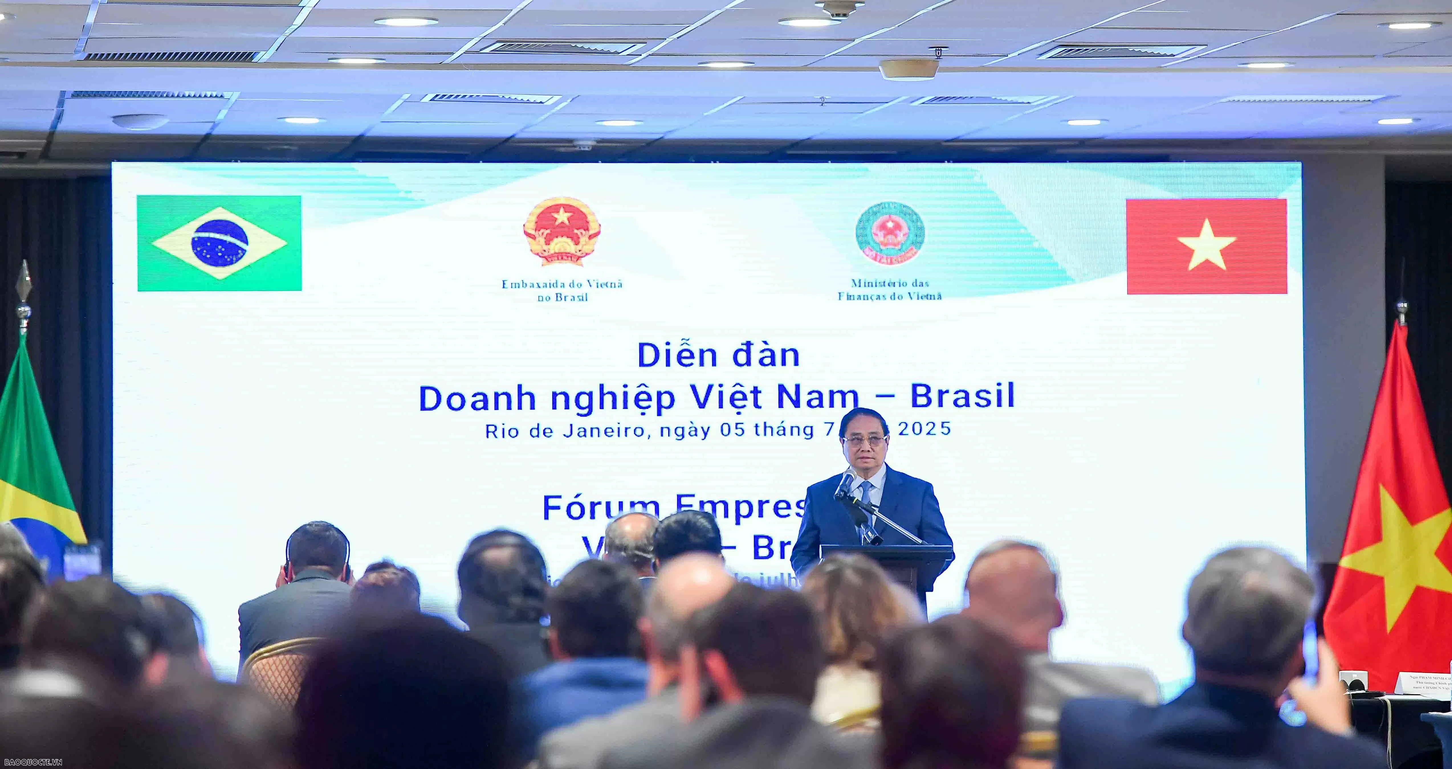 Thủ tướng kêu gọi doanh nghiệp Việt Nam-Brazil cụ thể hóa các thỏa thuận của lãnh đạo hai nước Thủ tướng kêu gọi doanh nghiệp Việt Nam-Brazil cụ thể hóa các thỏa thuận của lãnh đạo hai nước