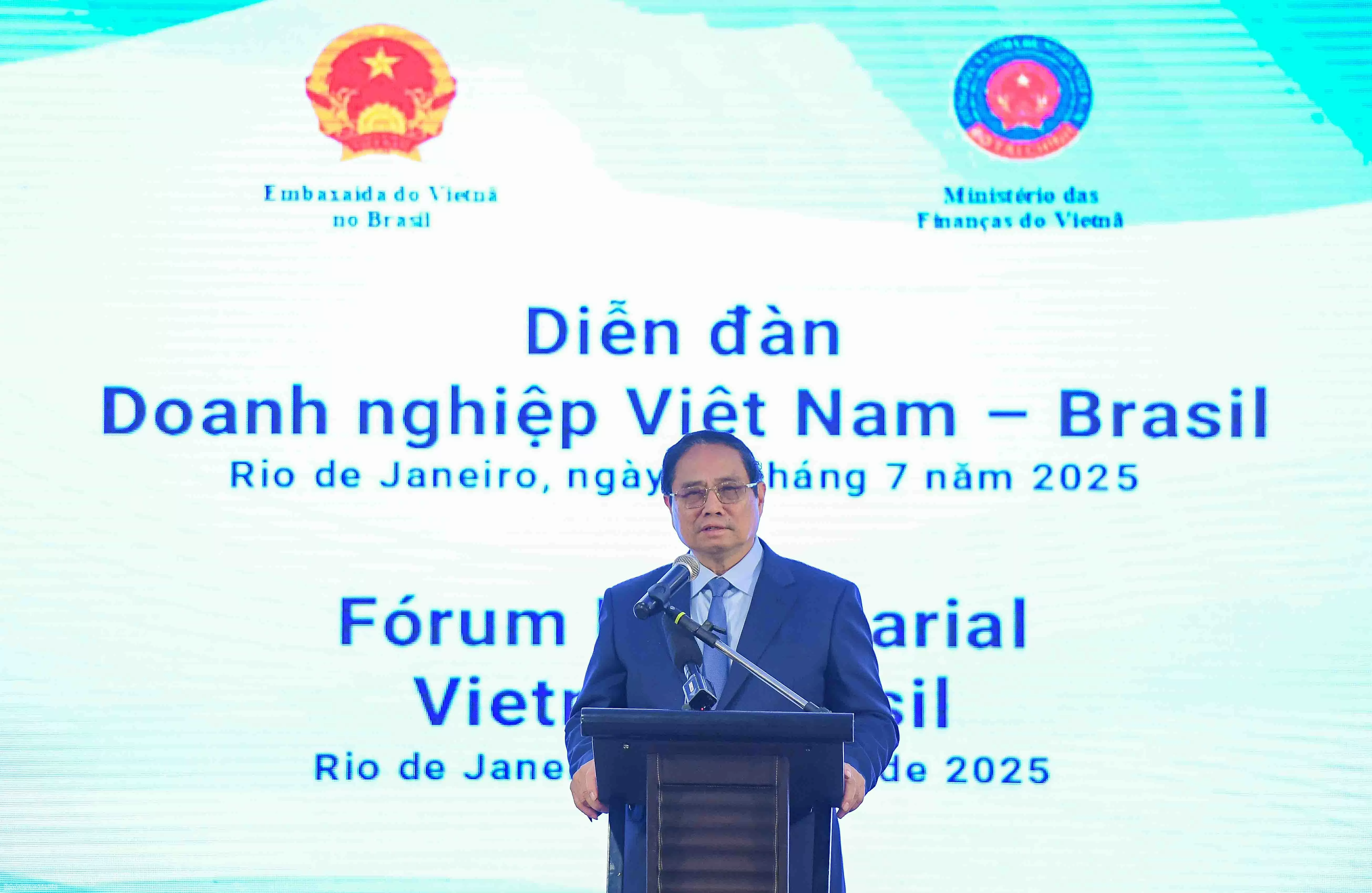 Thủ tướng kêu gọi doanh nghiệp Việt Nam-Brazil cụ thể hóa các thỏa thuận của lãnh đạo hai nước Thủ tướng kêu gọi doanh nghiệp Việt Nam-Brazil cụ thể hóa các thỏa thuận của lãnh đạo hai nước