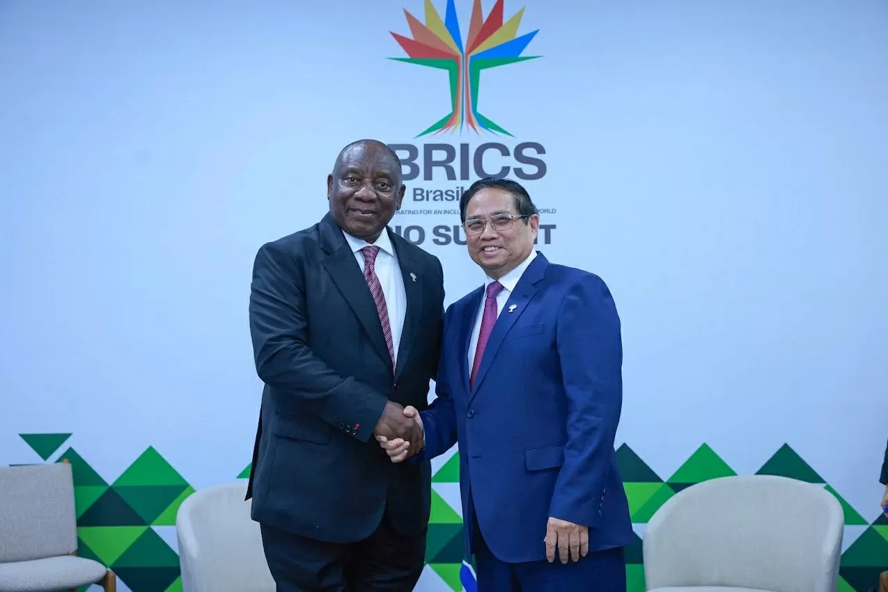 Prime Minister Pham Minh Chinh, South African President hold a meeting at BRICS Expanded Summit in Rio de Janeiro