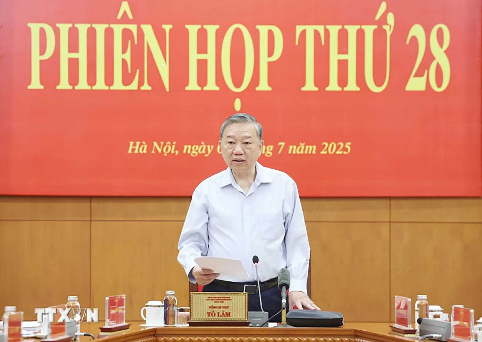 Party General Secretary To Lam stresses need to promptly detect, handle violations related to apparatus restructuring