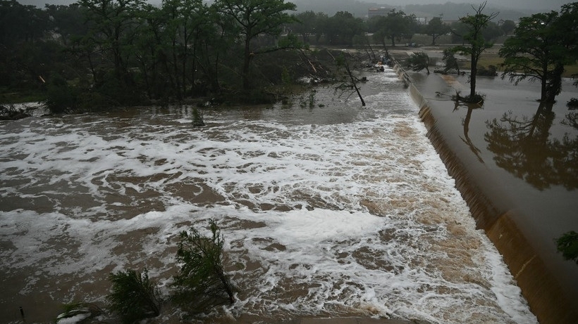 Vietnamese leaders send messages of sympathy to U.S. President Donald Trump over Texas flash floods