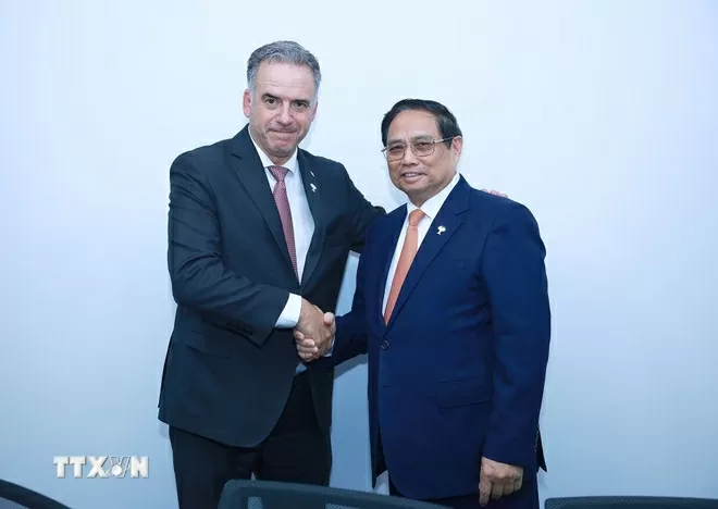 Prime Minister Pham Minh Chinh, President of Uruguay hold a meeting in Rio de Janeiro