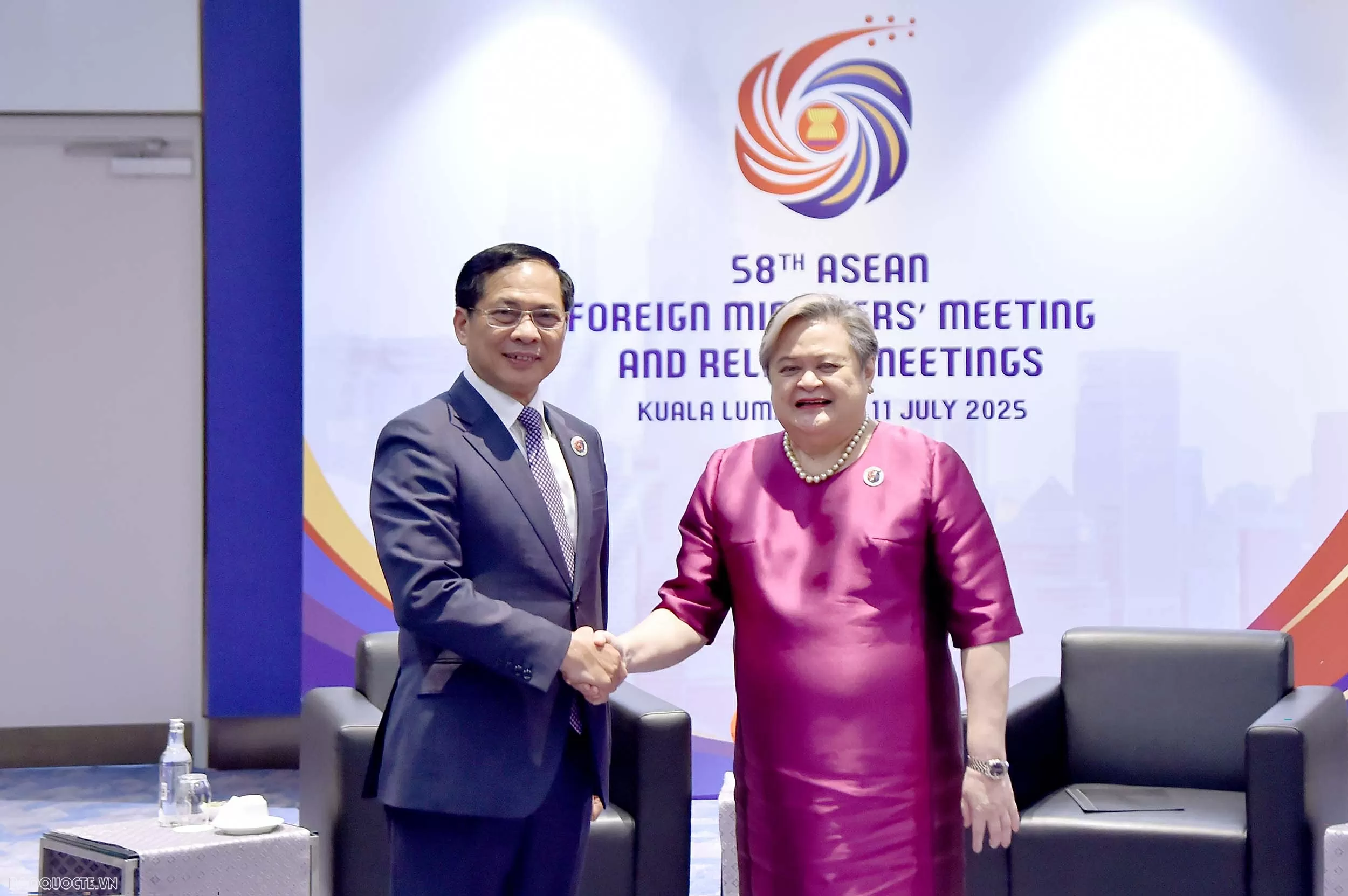 ASEAN remains a beacon of peace amid growing global uncertainties: Deputy PM, FM Bui Thanh Son ASEAN remains a beacon of peace amid growing global uncertainties: Deputy PM, FM Bui Thanh Son