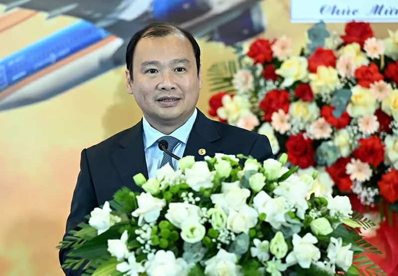 Vietnam Airlines đón hành khách thứ 350 triệu sau 30 năm thành lập Vietnam Airlines đón hành khách thứ 350 triệu sau 30 năm thành lập