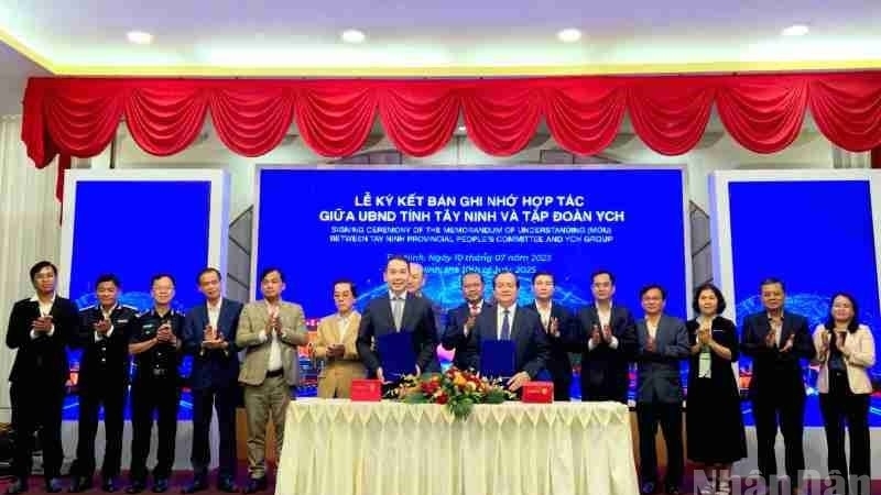 Tay Ninh province partners with YCH Group to advance smart logistics