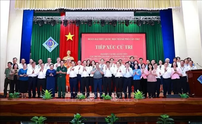 Prime Minister Pham Minh Chinh and delegates at the meeting. (Photo: VNA) Prime Minister Pham Minh Chinh and delegates at the meeting. (Photo: VNA)