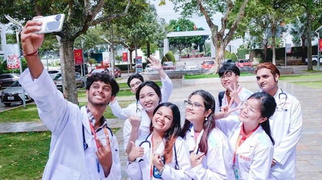 India to be first country to send students to Vietnam for Master’s Degrees in medicine