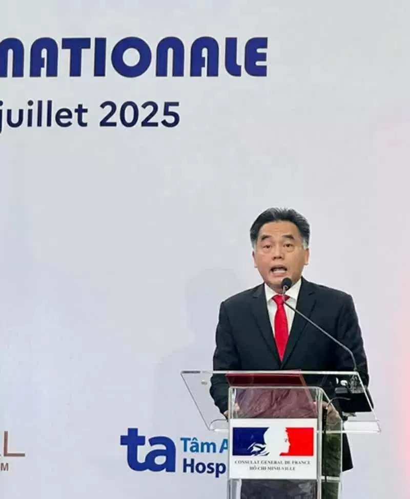 Ho Chi Minh City and the French Republic: Strengthening the Comprehensive Strategic Partnership Ho Chi Minh City and the French Republic: Strengthening the Comprehensive Strategic Partnership