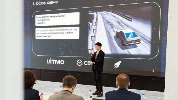 Vietnamese student achieves outstanding results at Russia's largest academic and professional competition