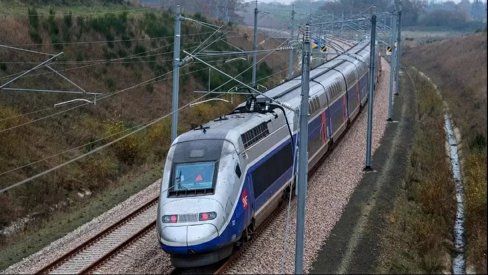 North–South high-speed railway: A new engine of growth for Vietnam North–South high-speed railway: A new engine of growth for Vietnam