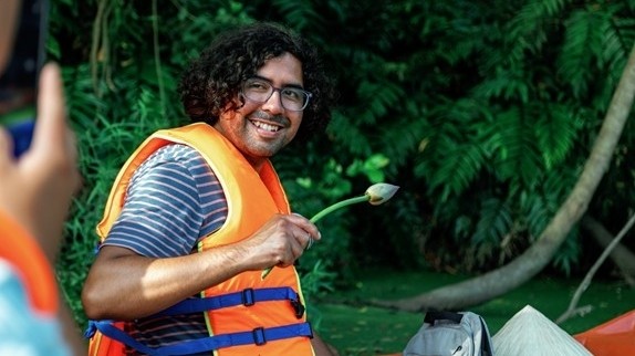 Stepping back into pure memories