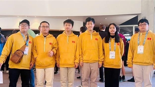 Vietnam shines in top 10 at International Math Olympiad 2025 in Australia