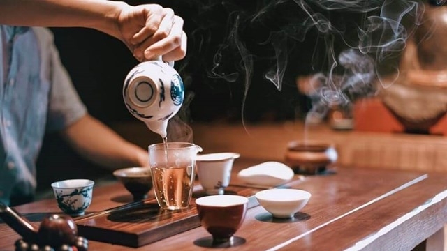 Art of tea tasting: Exploring Vietnamese cultural identity and tradition among overseas Vietnamese in Toronto