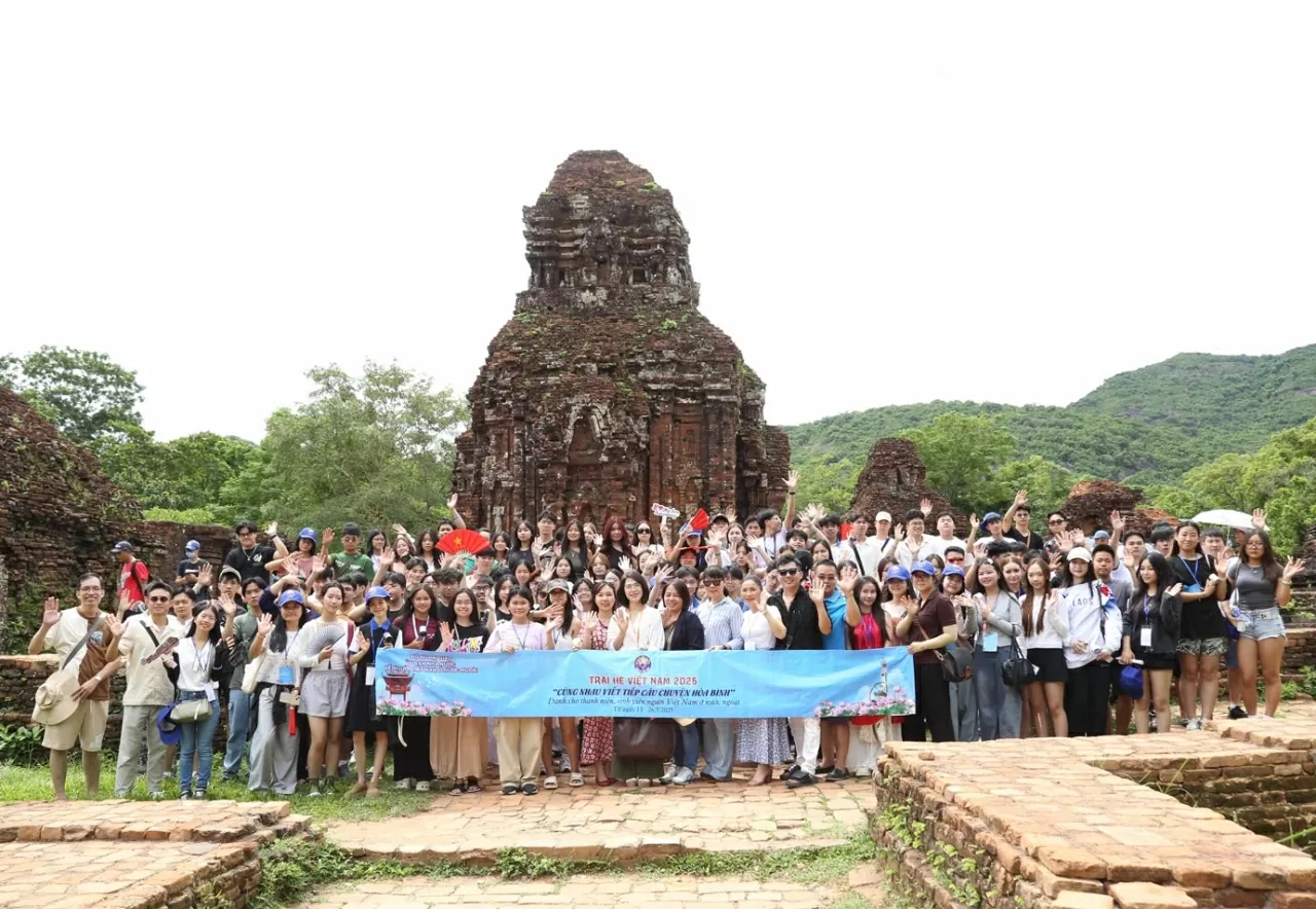 Summer Camp 2025: Young overseas Vietnamese explore My Son sanctuary and Hoi An ancient town
