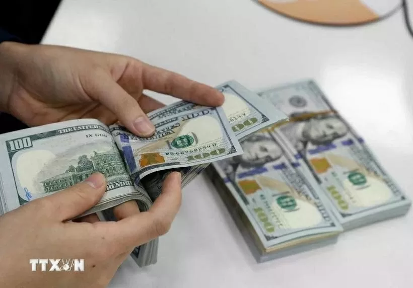 Reference exchange rate slightly increases at week’s beginning