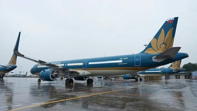 Vietnam Airline Group cancels flights as Typhoon Wipha nears