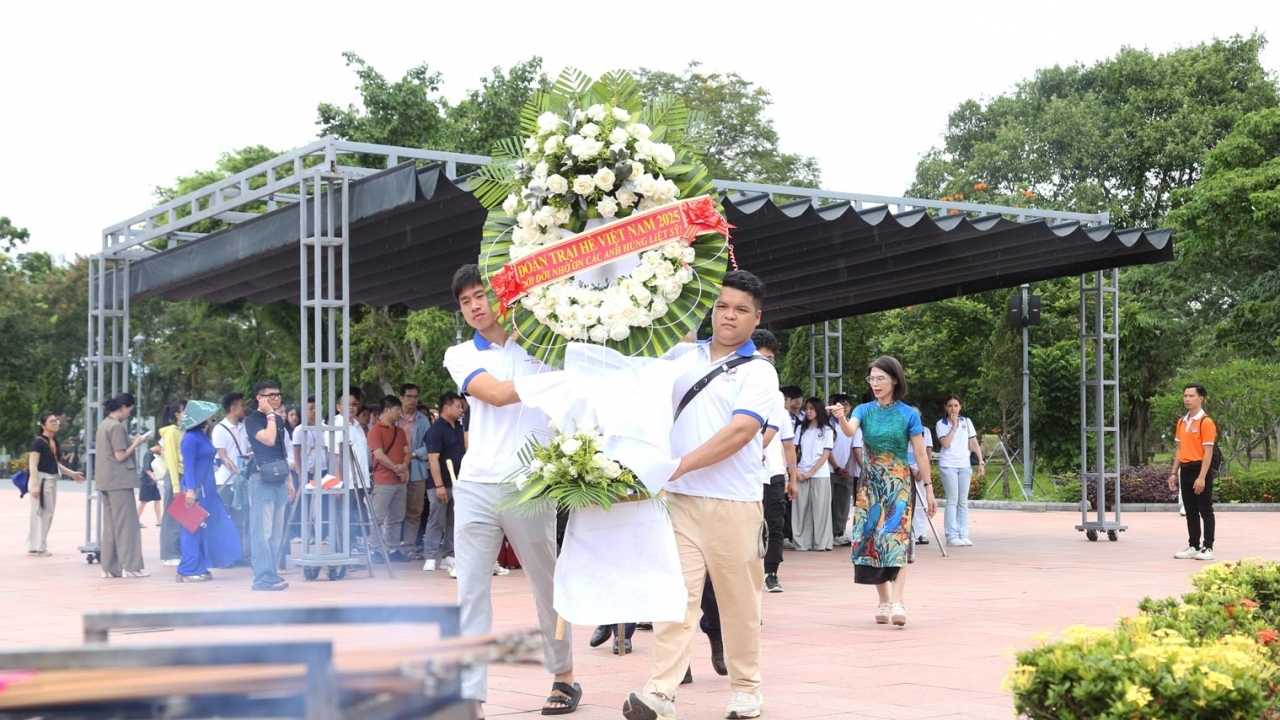 Vietnam Summer Camp 2025: A moment of silent reverence on the sacred ground of Quang Tri