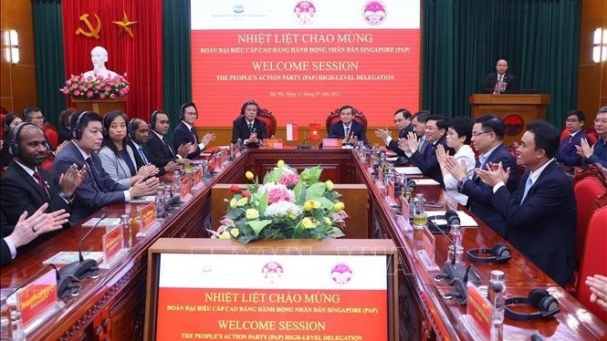 Vietnam, Singapore enhance cooperation in education, training, high-quality personnel development