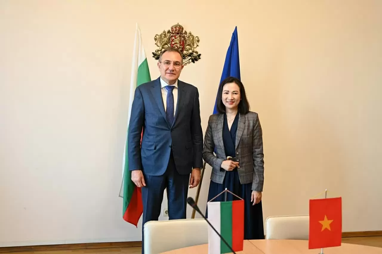 Bulgarian leaders support cooperation with Vietnam in human resources and health