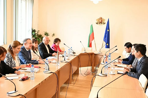 Bulgarian leaders support cooperation with Vietnam in human resources and health