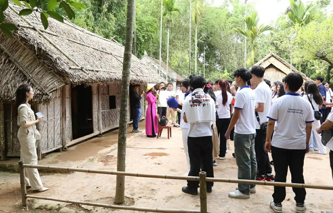 Vietnam Summer Camp 2025: An emotional homecoming for young overseas Vietnamese in President Ho Chi Minh’s homeland Vietnam Summer Camp 2025: An emotional homecoming for young overseas Vietnamese in President Ho Chi Minh’s homeland