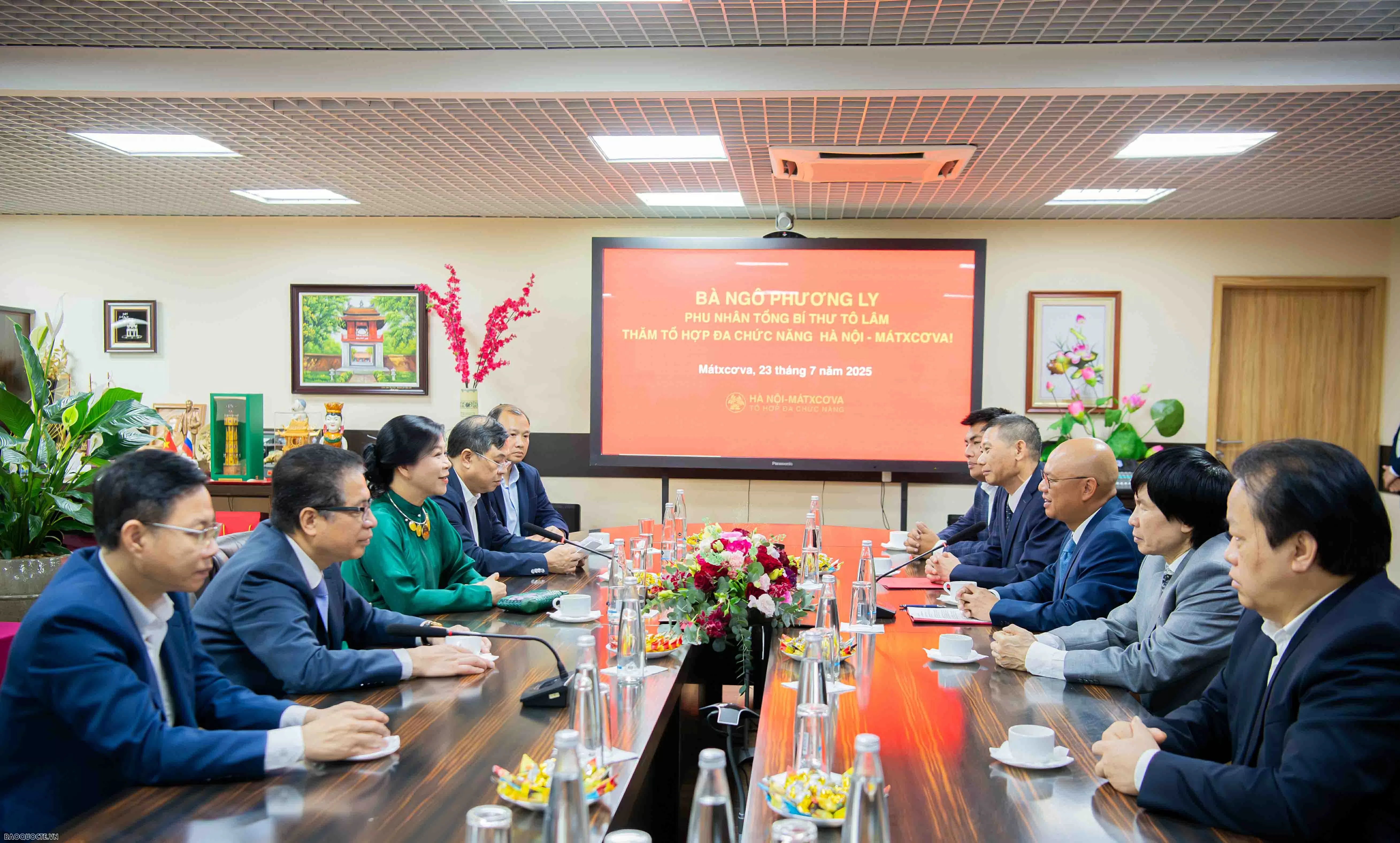Fostering cultural roots: General Secretarys spouse visits Vietnamese language classes in Russia Fostering cultural roots: General Secretarys spouse visits Vietnamese language classes in Russia