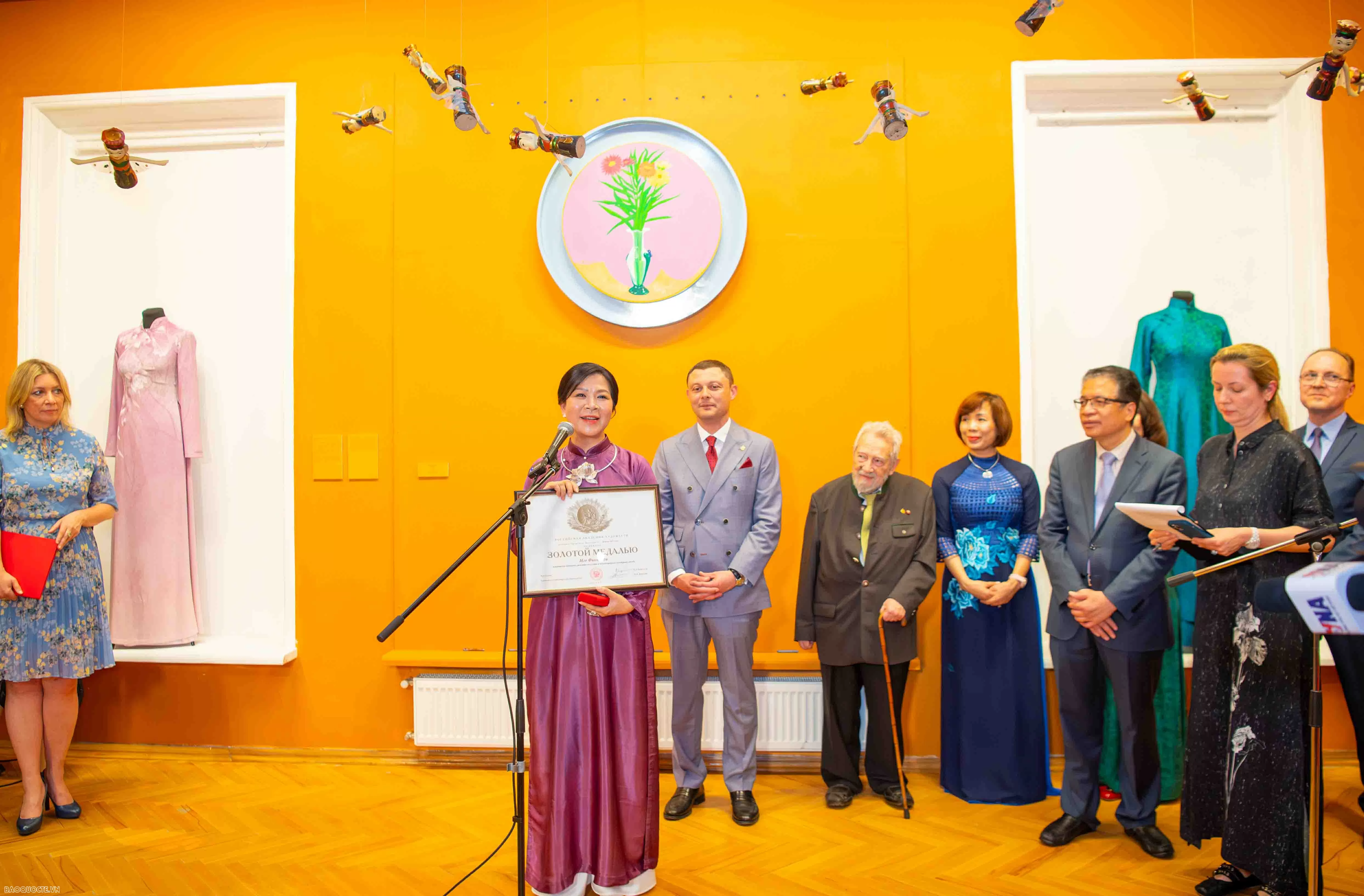 Exhibition in Moscow honours enduring Vietnam–Russia teacher–student bonds