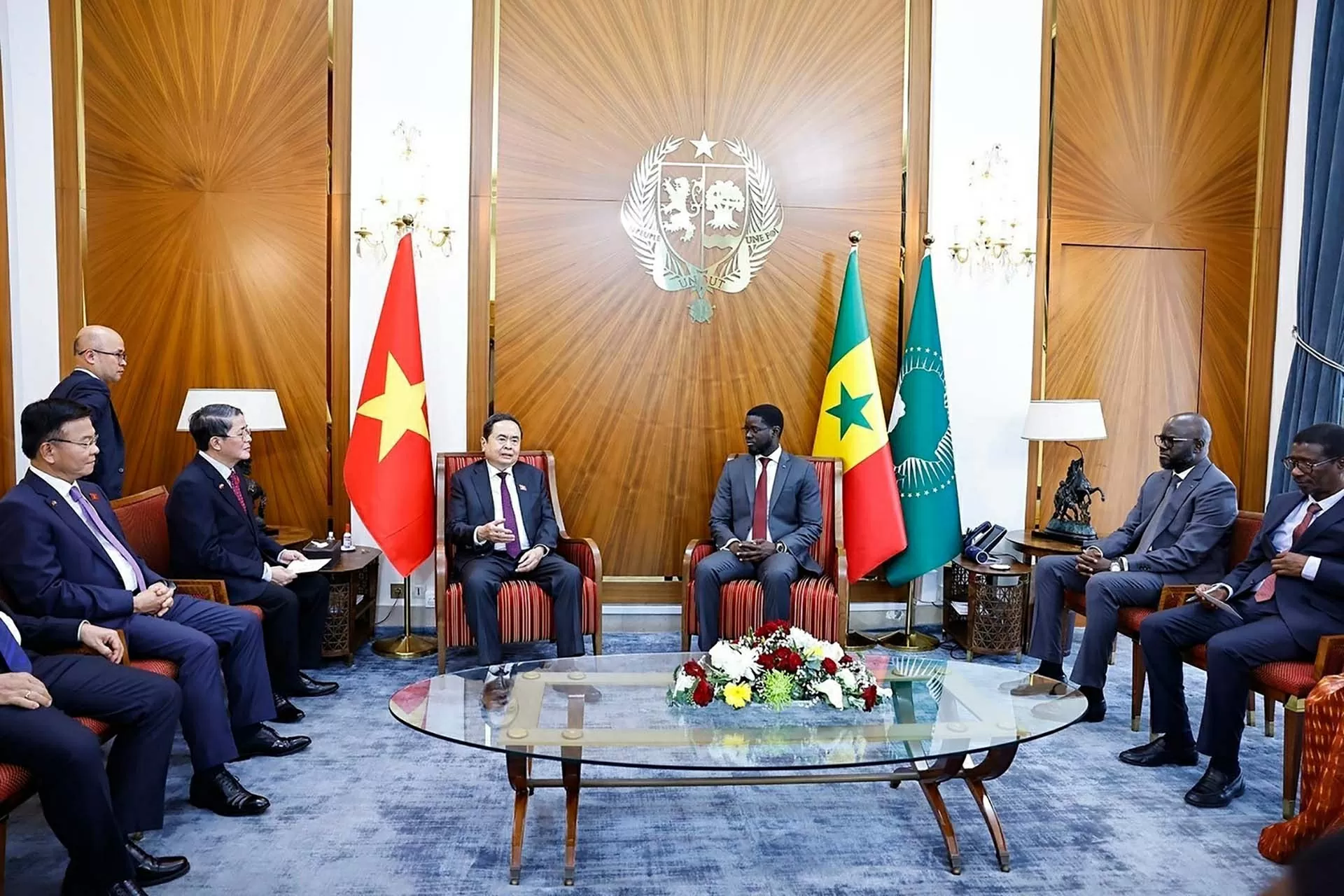 NA Chairman Tran Thanh Man meets with Senegalese President Bassirou Diomaye Faye in Dakar