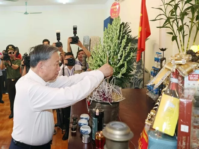 Party General Secretary To Lam writes article honouring fallen heroes, revolution contributors