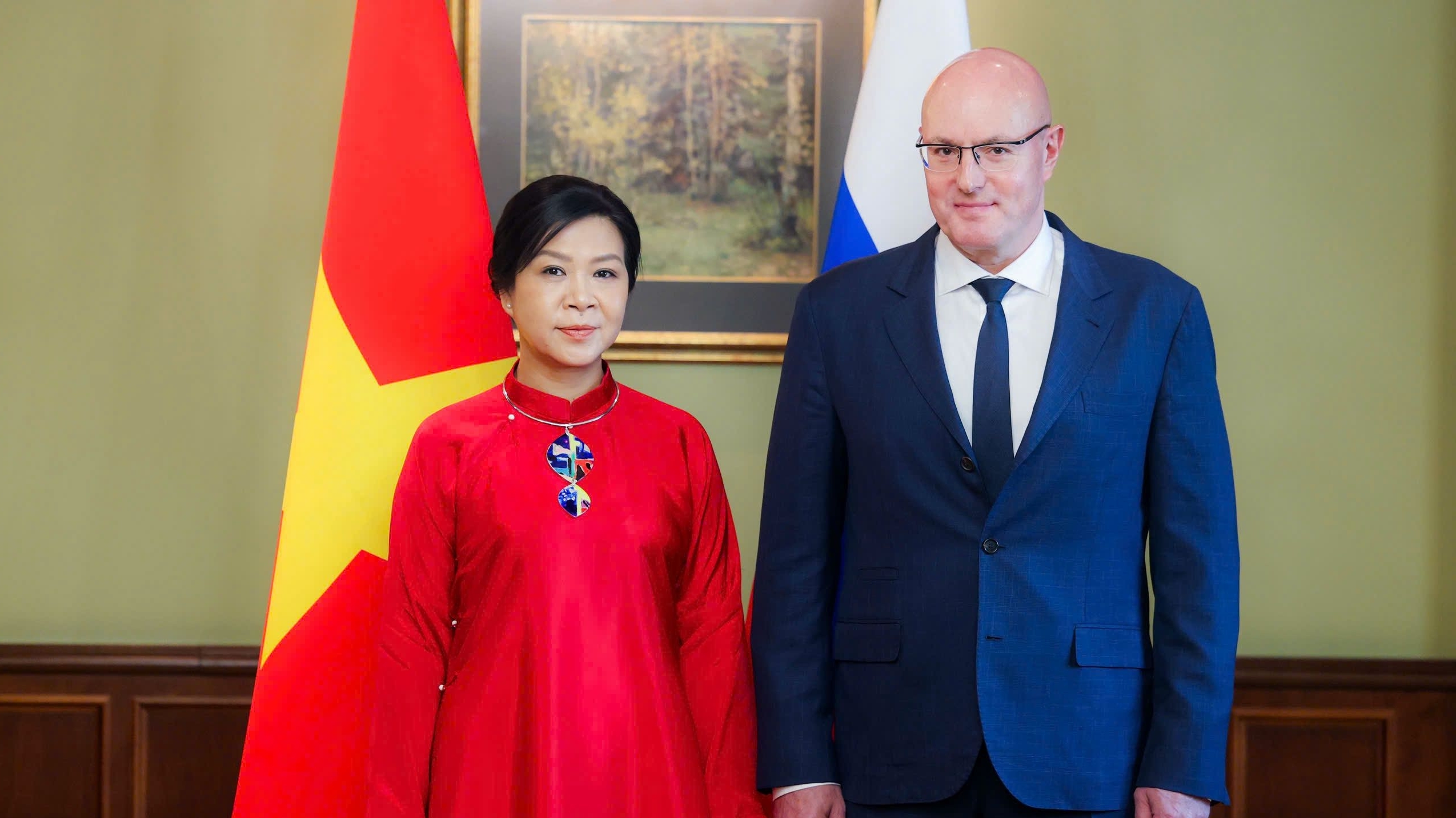 Russian Deputy PM, General Secretary’s Spouse hold meeting on cultural and educational cooperation