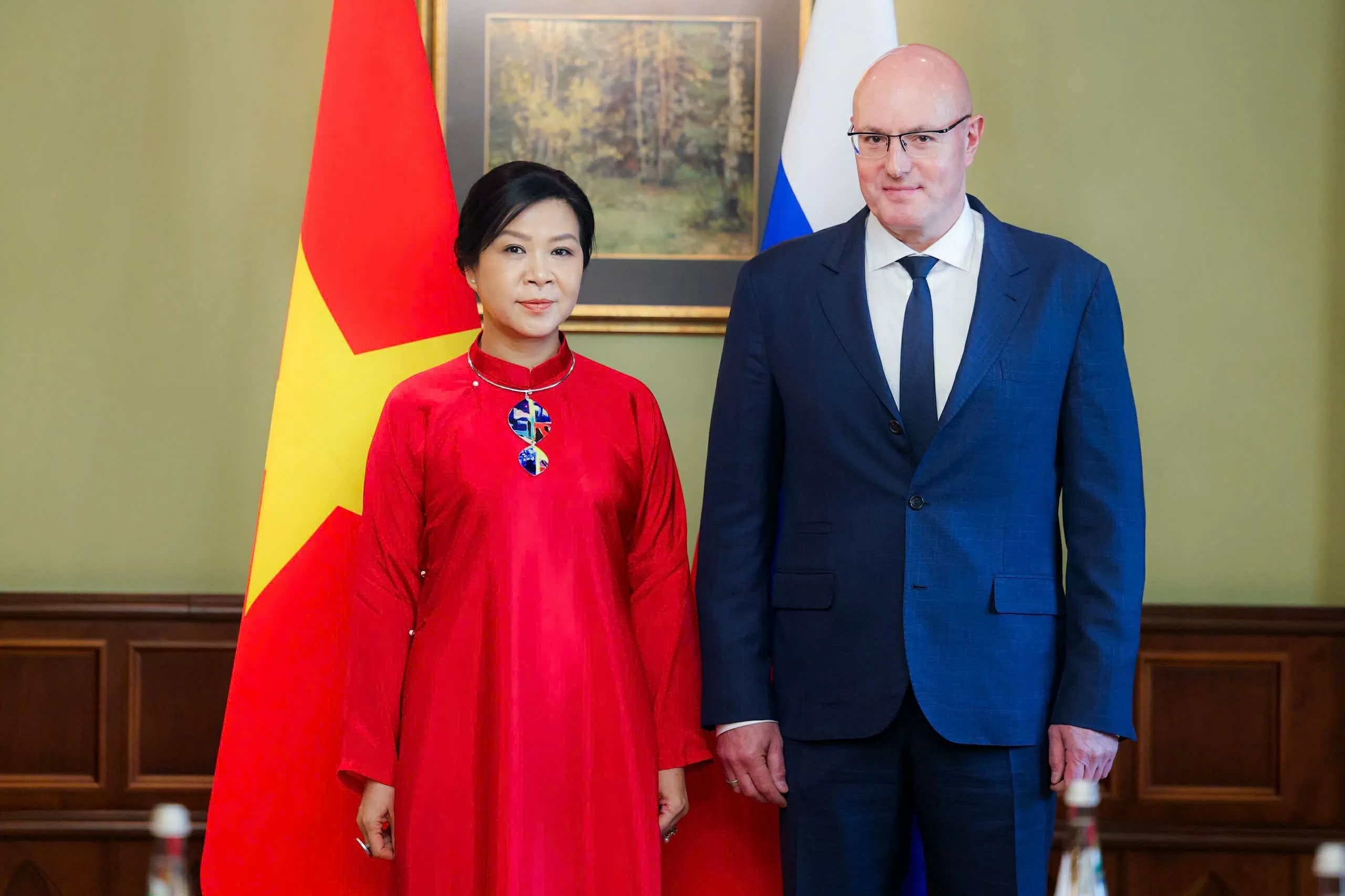 Russian Deputy PM, General Secretary’s Spouse hold meeting on cultural and educational cooperation