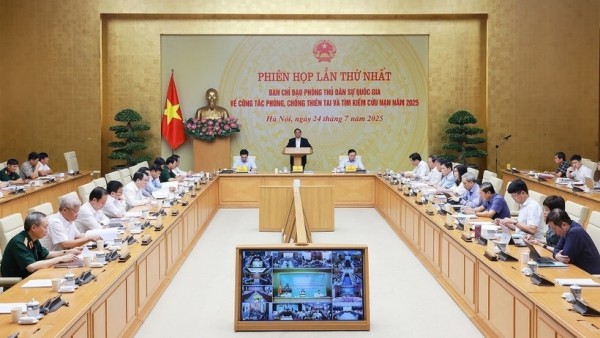 Communes, wards, and special zones must act as “fortresses” in civil defence: PM at disaster prevention meeting