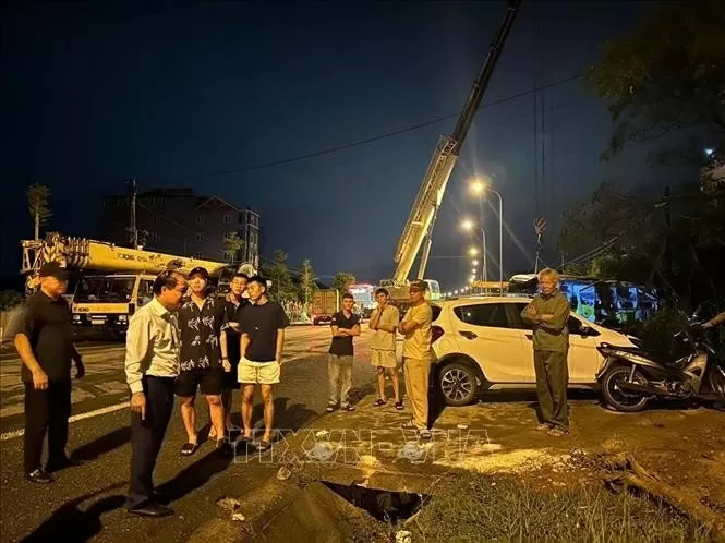 PM orders swift response to deadly traffic accident in Ha Tinh PM orders swift response to deadly traffic accident in Ha Tinh